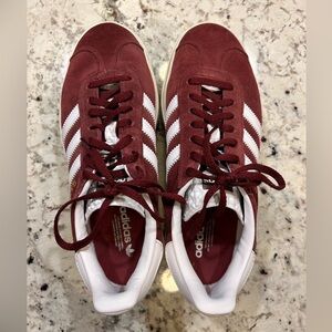 Adidas gazelle marooon platform sneakers